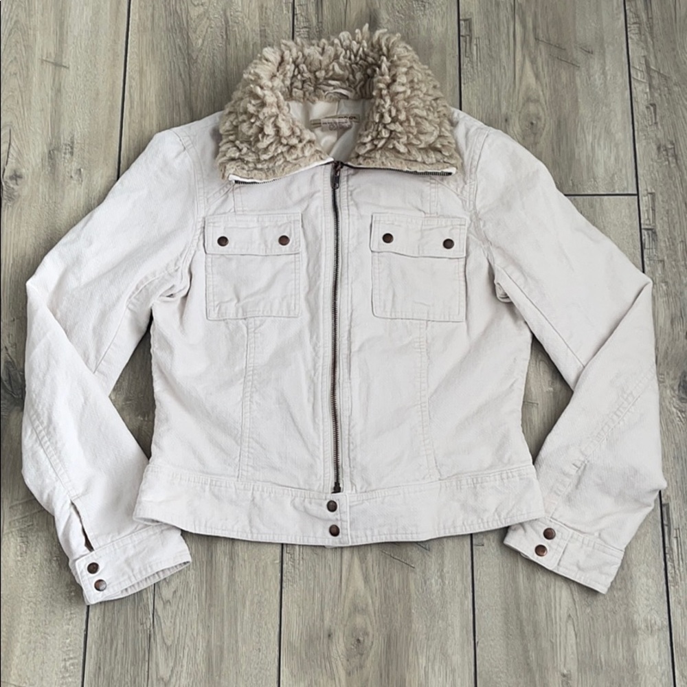 Refuge Junior Women’s Jacket Size L
